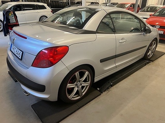 Peugeot 207 CC 29 of 30