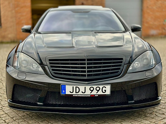 Mercedes-Benz S500 2 of 5