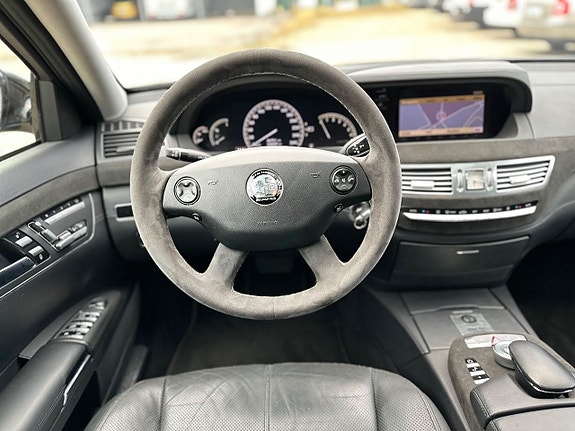 Mercedes-Benz S500 21 of 27
