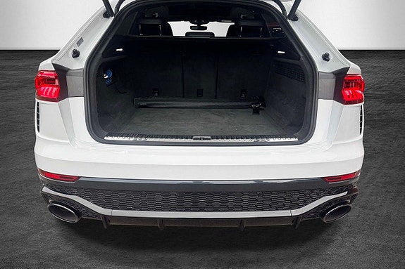 Audi RS Q8 16 of 18