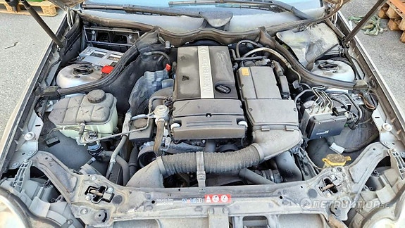 Mercedes-Benz CLK200 16 of 16