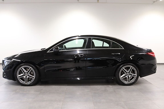 Mercedes-Benz CLA200 3 of 5