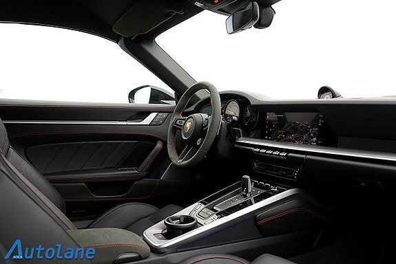Porsche 911 18 of 30