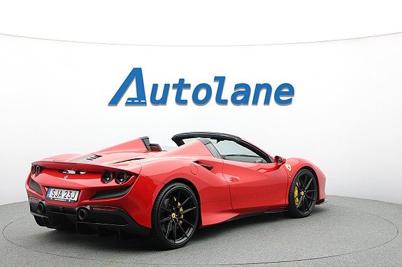 Ferrari F8 Tributo 13 of 30