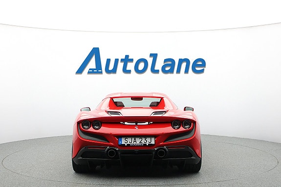 Ferrari F8 Tributo 12 of 30