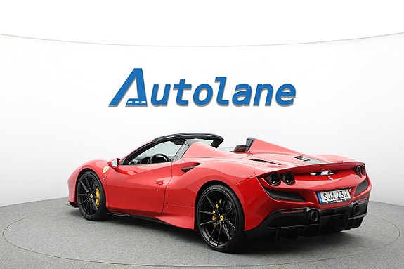 Ferrari F8 Tributo 9 of 30
