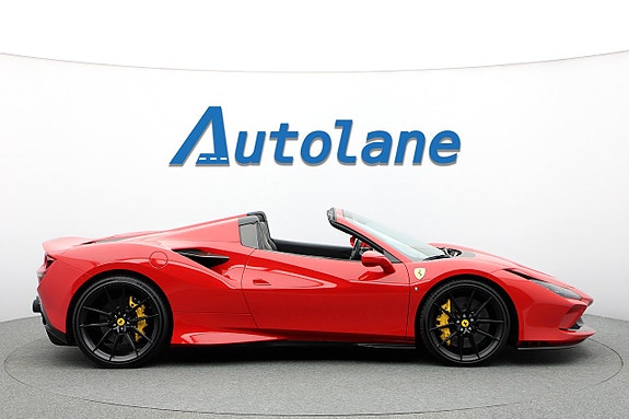 Ferrari F8 Tributo 15 of 30