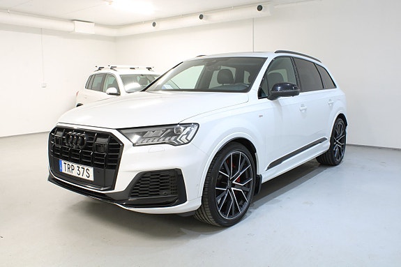 Audi Q7 2 of 5