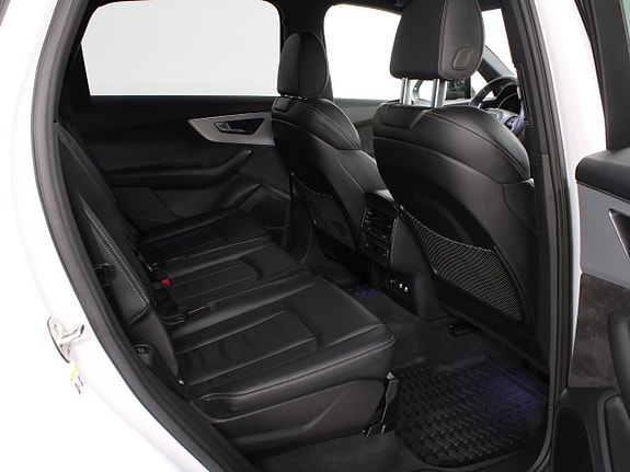 Audi Q7 8 of 25