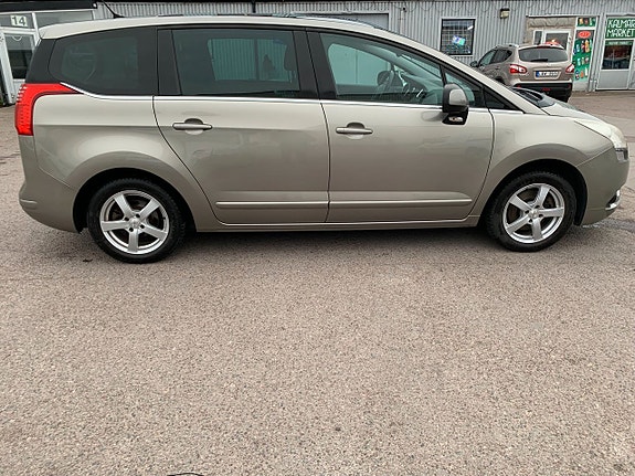 Peugeot 5008 6 of 12