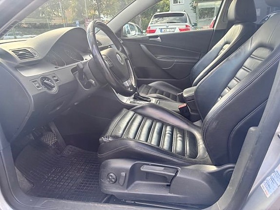 Volkswagen Passat 9 of 12