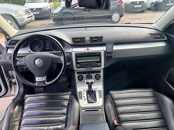 Volkswagen Passat 6 of 12