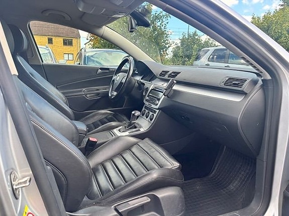 Volkswagen Passat 12 of 12