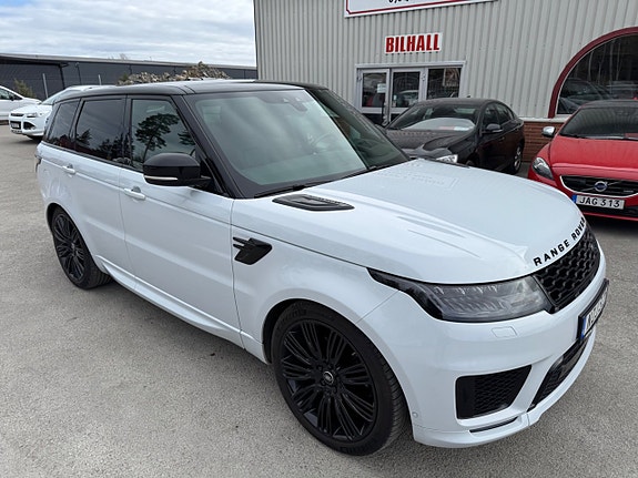 Land Rover Range Rover Sport 28 of 30