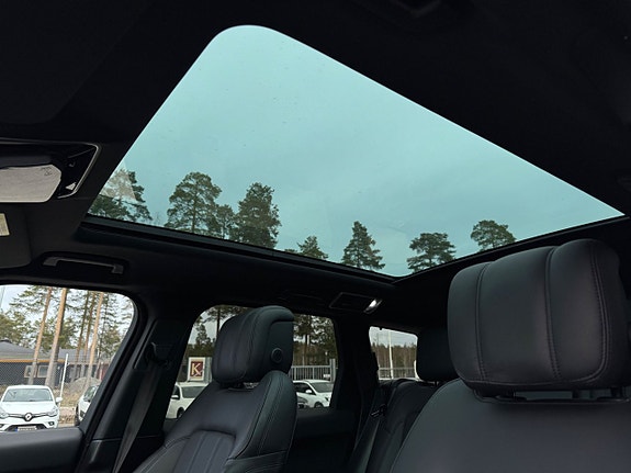 Land Rover Range Rover Sport 9 of 30