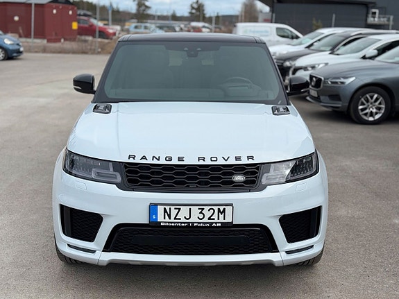 Land Rover Range Rover Sport 26 of 30