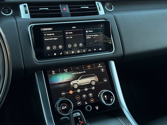 Land Rover Range Rover Sport 12 of 30