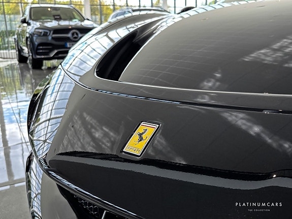 Ferrari SF90 Spider 18 of 23