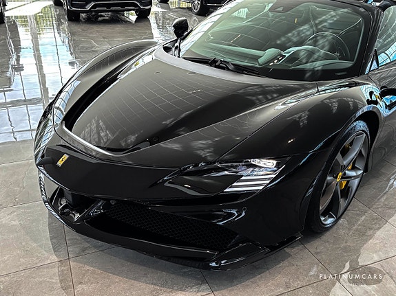 Ferrari SF90 Spider 17 of 23