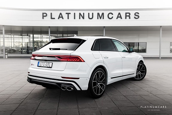 Audi SQ8 2 of 5