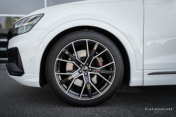 Audi SQ8 20 of 20