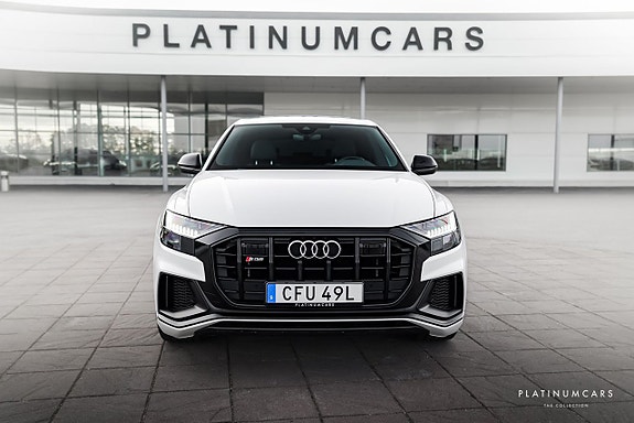 Audi SQ8 3 of 5