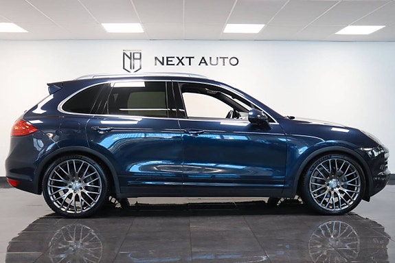 Porsche Cayenne 5 of 5
