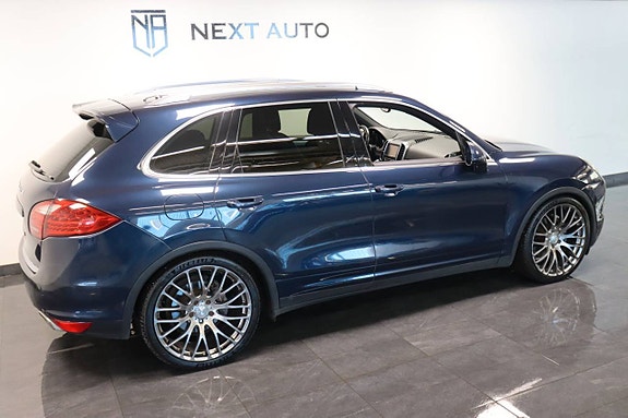 Porsche Cayenne 8 of 22
