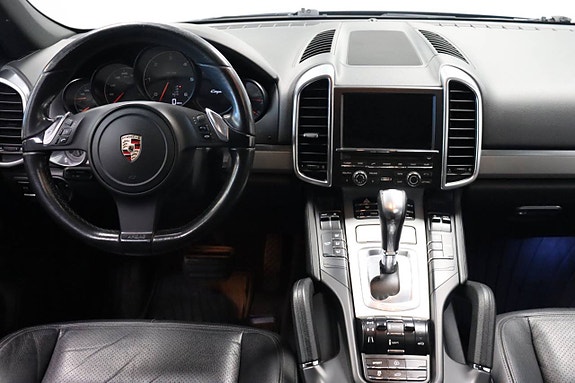 Porsche Cayenne 11 of 22