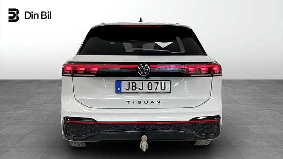 Volkswagen Tiguan 5 of 5