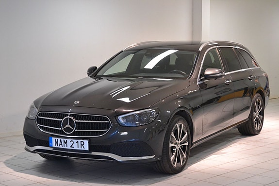 Mercedes-Benz E300 de 4 of 17