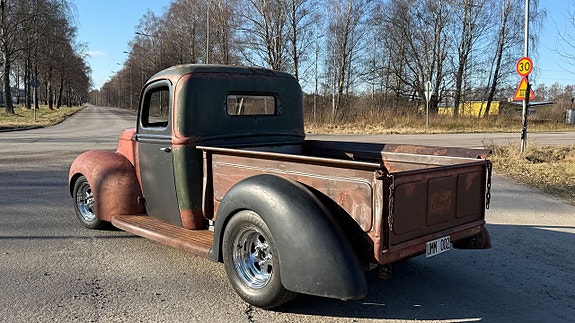Ford Custom 6 of 26