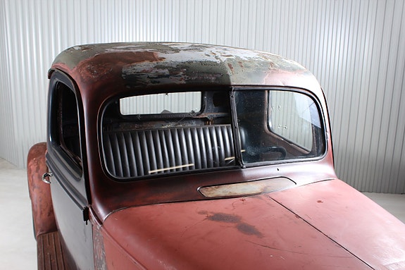 Ford Custom 17 of 26