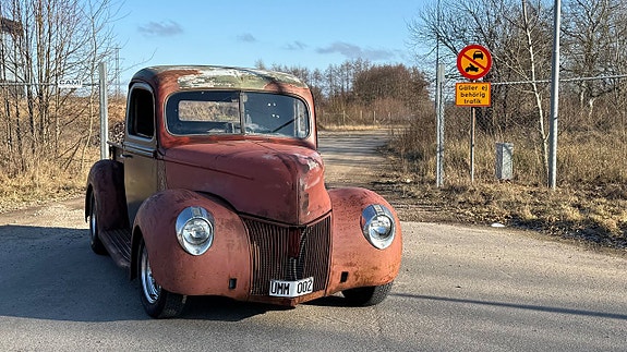 Ford Custom 4 of 5