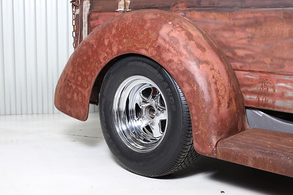 Ford Custom 16 of 26