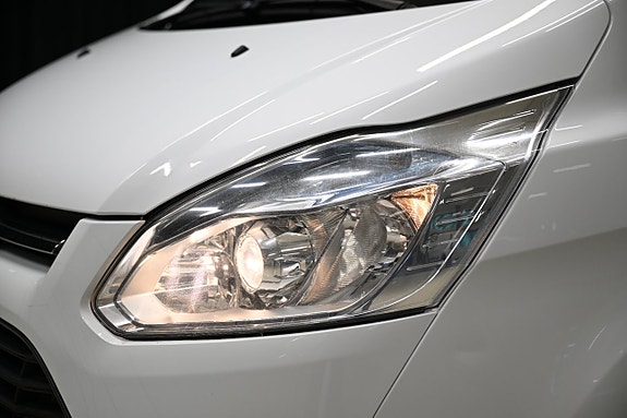 Ford Transit Custom 12 of 30