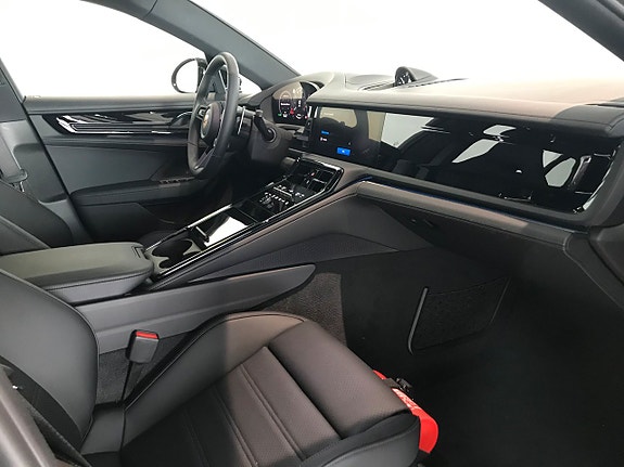 Porsche Panamera 4 15 of 16
