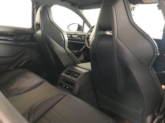 Porsche Panamera 4 16 of 16