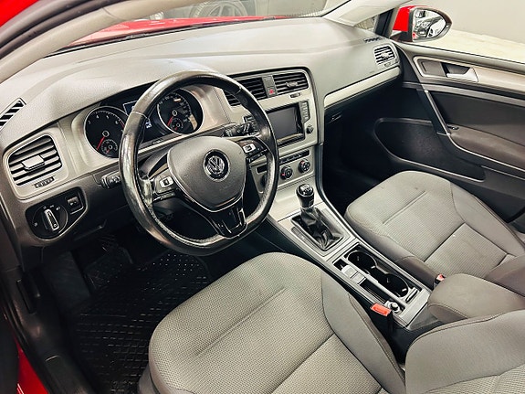 Volkswagen Golf VII 8 of 16