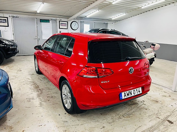 Volkswagen Golf VII 7 of 16