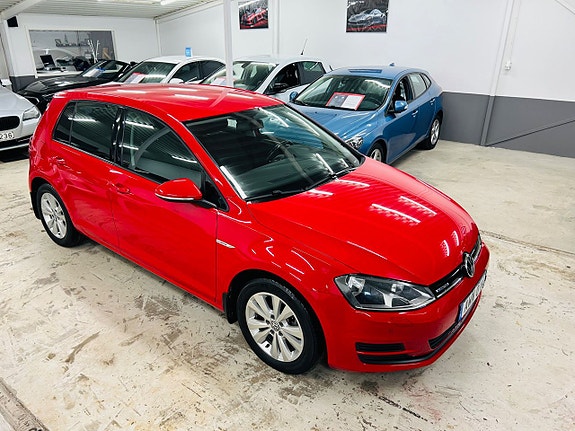 Volkswagen Golf VII 4 of 16