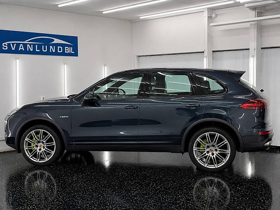 Porsche Cayenne S 4 of 22