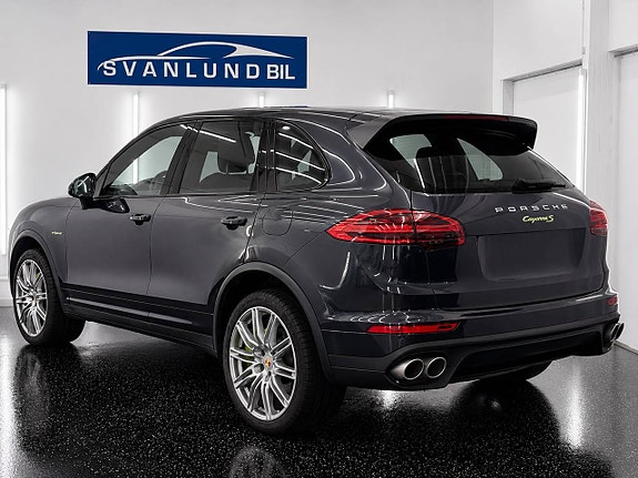 Porsche Cayenne S 5 of 22