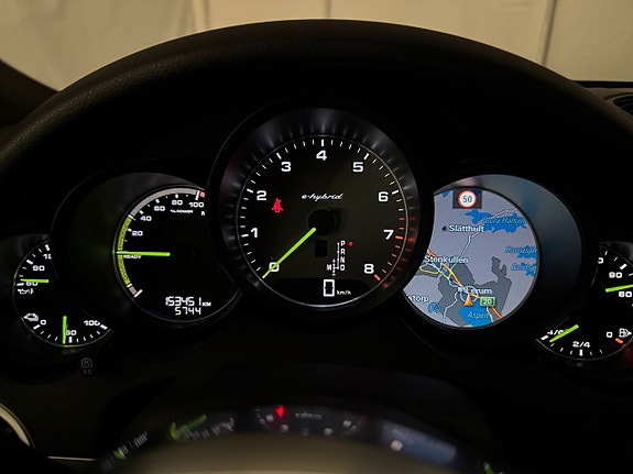 Porsche Cayenne S 15 of 22