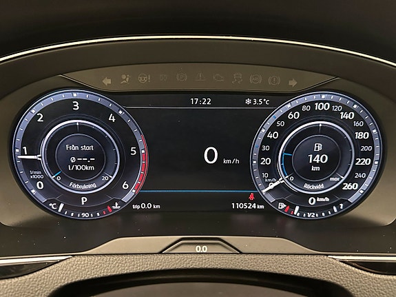 Volkswagen Passat Alltrack 14 of 24