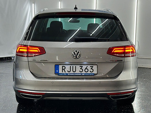 Volkswagen Passat Alltrack 6 of 24