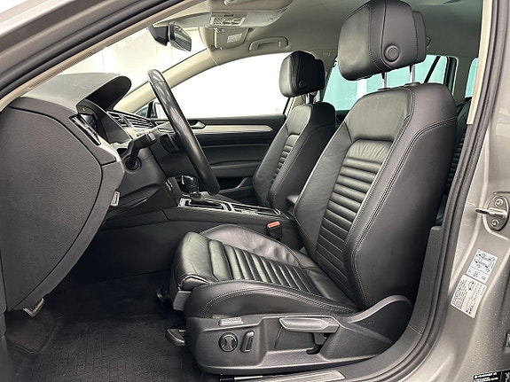 Volkswagen Passat Alltrack 9 of 24