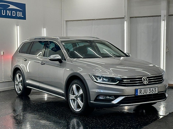 Volkswagen Passat Alltrack 3 of 5
