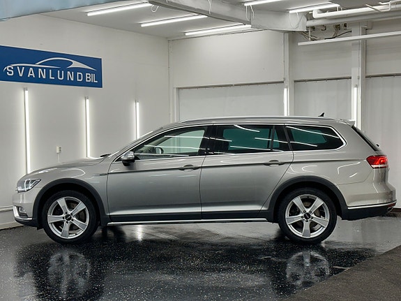 Volkswagen Passat Alltrack 4 of 5
