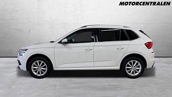 Skoda Kamiq 2 of 8